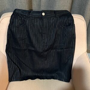 Emanuel Ungaro Black Pencil Skirt